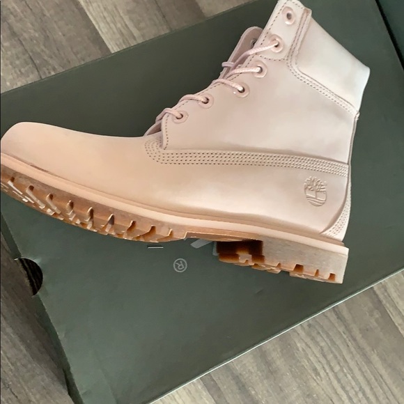 Light pink nubuck timberland 6 inch boot - Picture 3 of 7